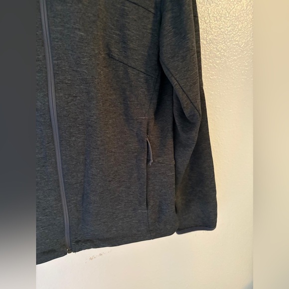 The North Face Dark Gray Jacket - Picture 4 of 6